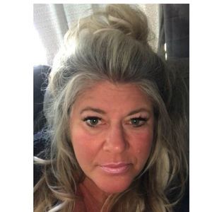 Meet your Posher, Kelli